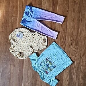 Girl's Size 24 Months Bundle of Qty 3 BabiesRus, Jumping Beans Tee & Nike Pants
